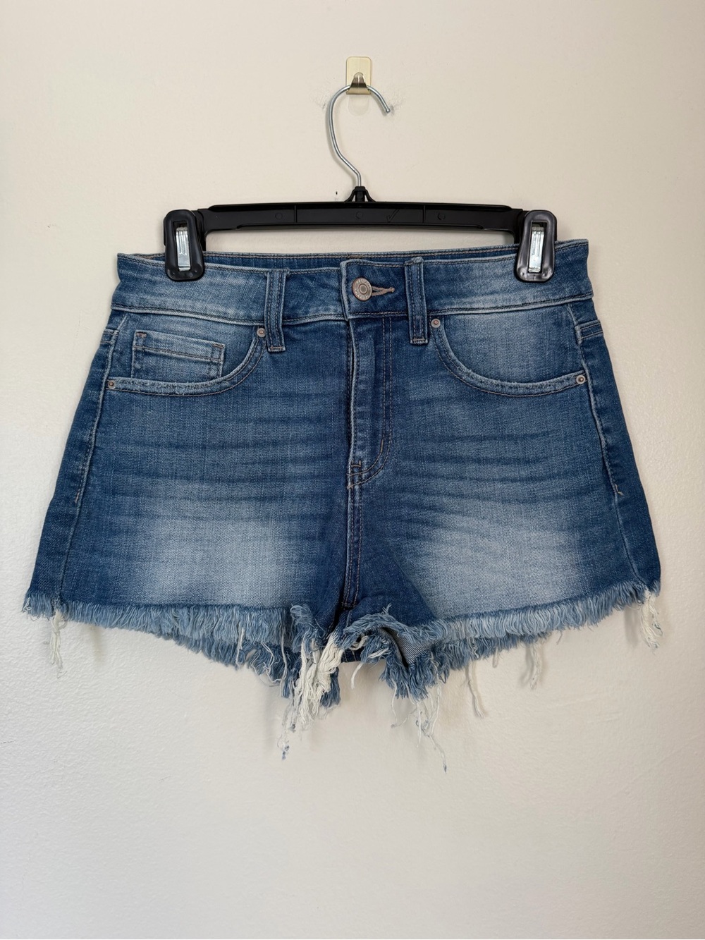 Zenana Outfitters Distressed Mid Rise Raw Frayed Hem Denim Shorts Size Small